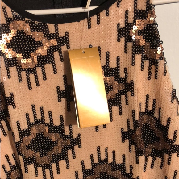 Elegant little black dress with a sequined top - Picture 2 of 2